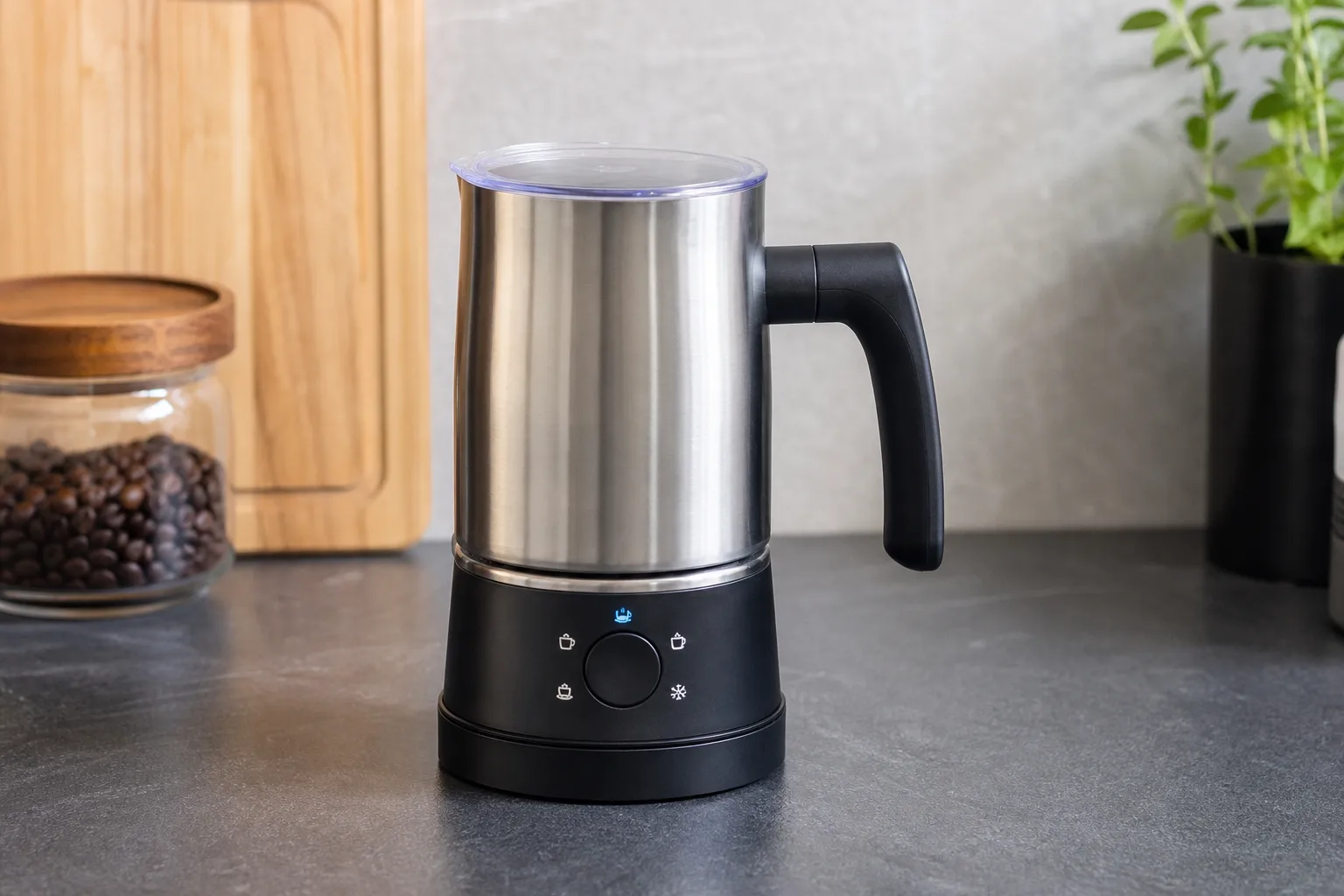 Milchaufschaeumer fuer Heimbaristas: Funktionen fuer Latte Art und Konsistenz